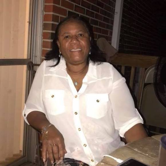 Meet your Posher, Gloria - Picture 1 of 1